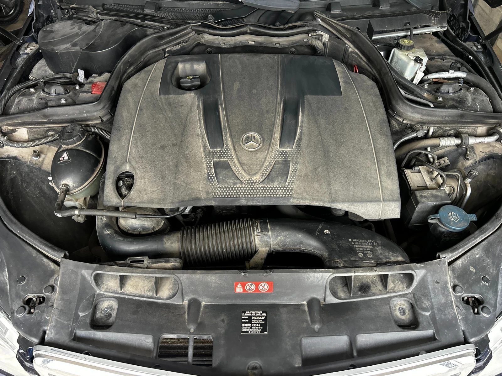 Mercedes-Benz C 220 CDI, снимка 15 - Автомобили и джипове - 54430246