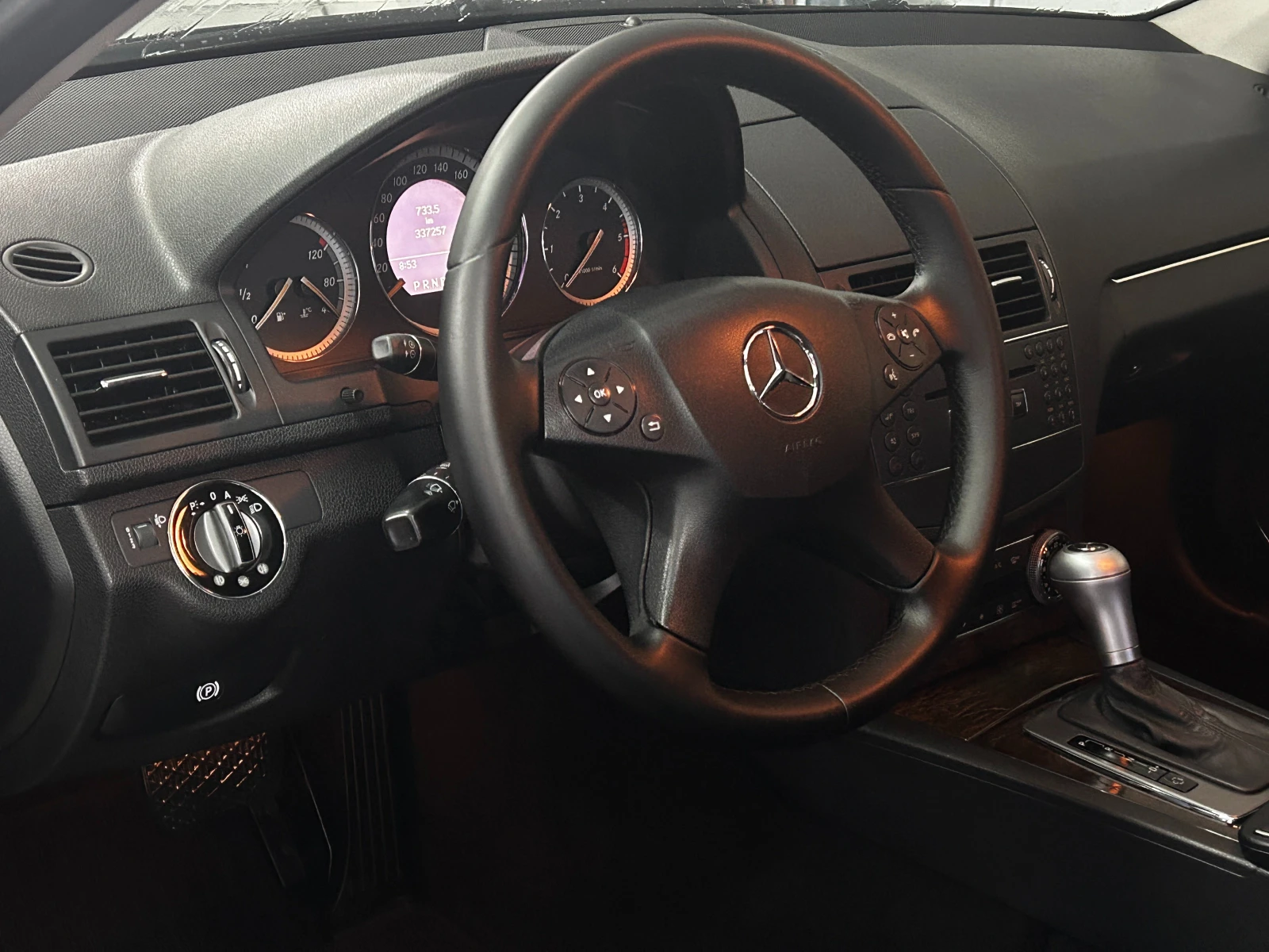 Mercedes-Benz C 220 CDI, снимка 9 - Автомобили и джипове - 54430246