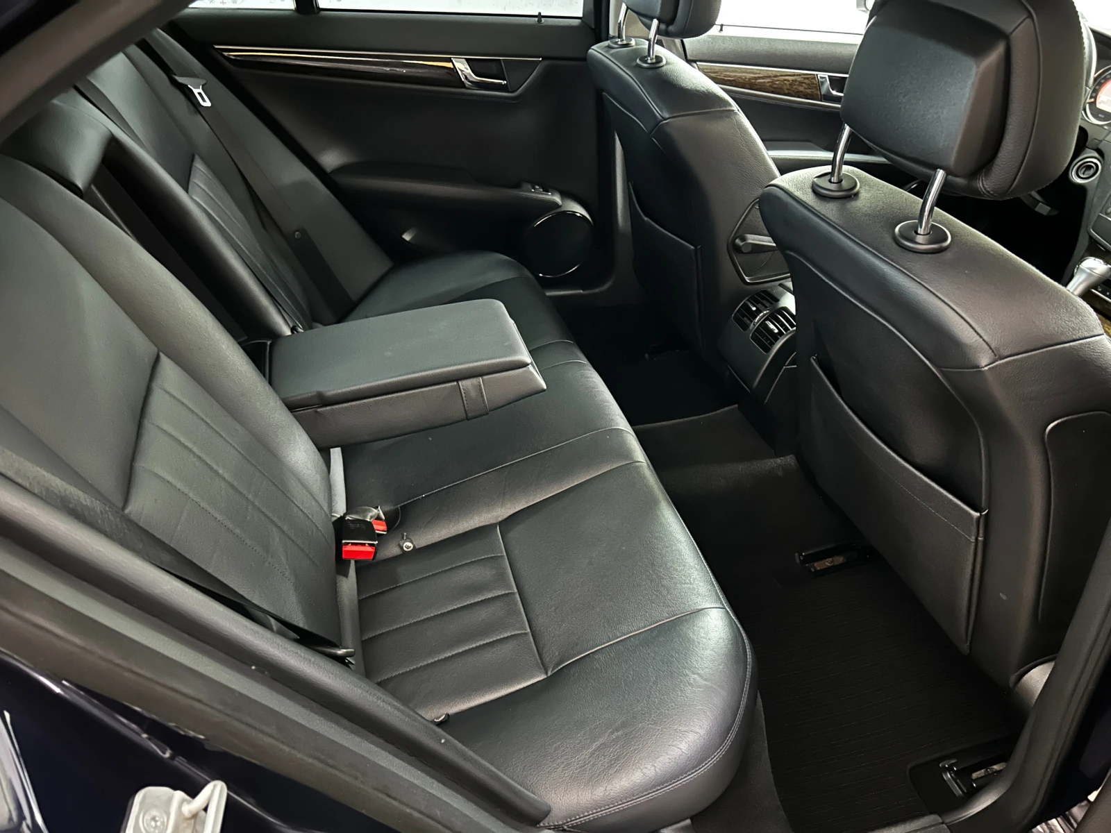 Mercedes-Benz C 220 CDI, снимка 12 - Автомобили и джипове - 54430246