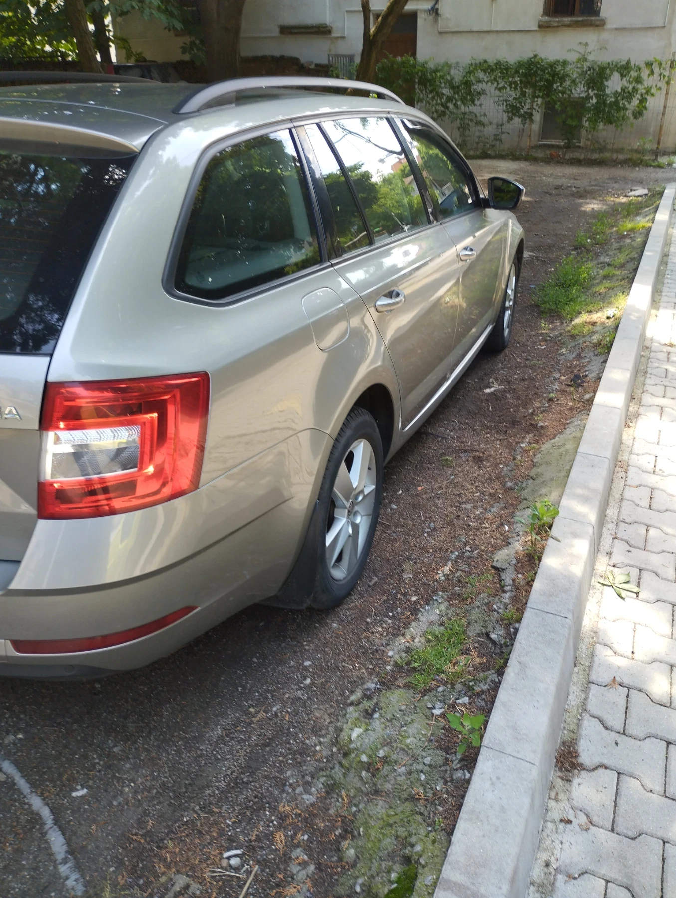 Skoda Octavia, снимка 8 - Автомобили и джипове - 54641230