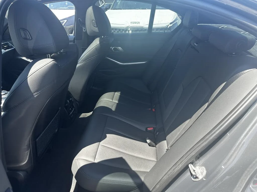 BMW 330 i* XDRIVE* MSPORT* KEYLESS* �������* ������* PANO | Mobile.bg � ����������� 14