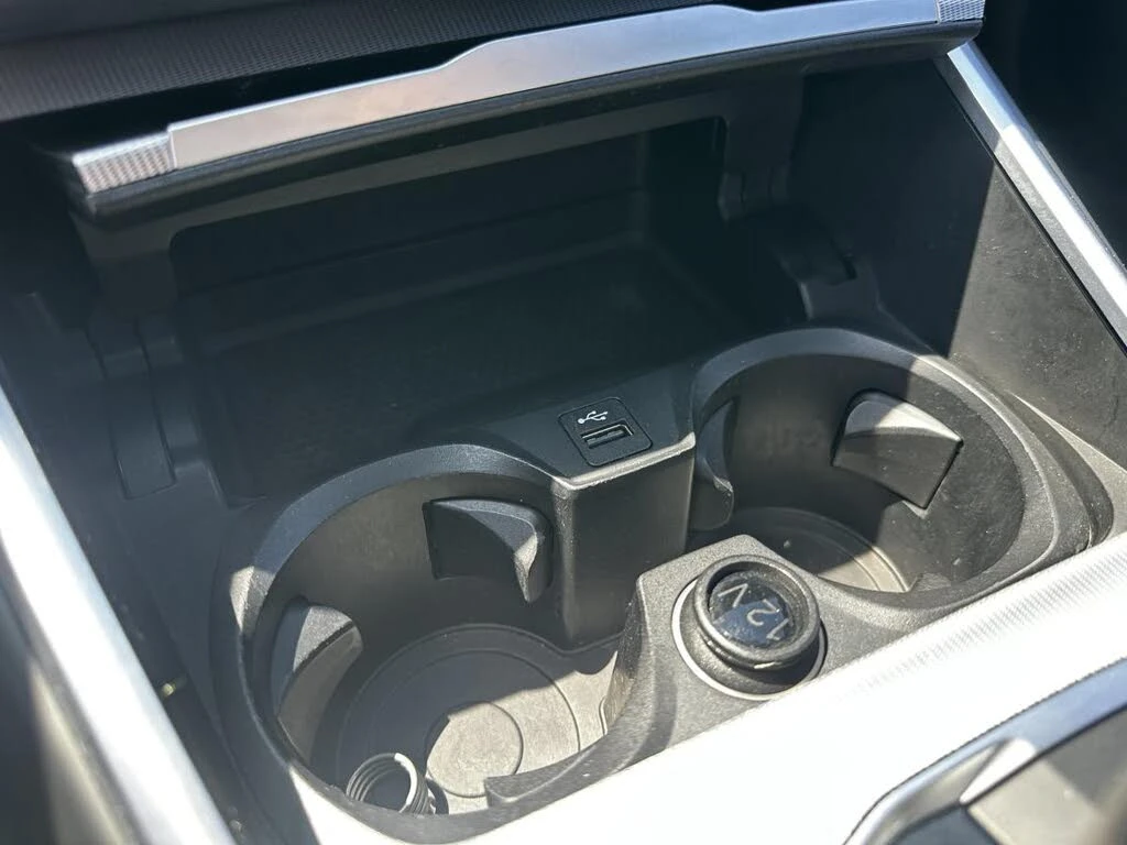 BMW 330 i* XDRIVE* MSPORT* KEYLESS* �������* ������* PANO | Mobile.bg � ����������� 12