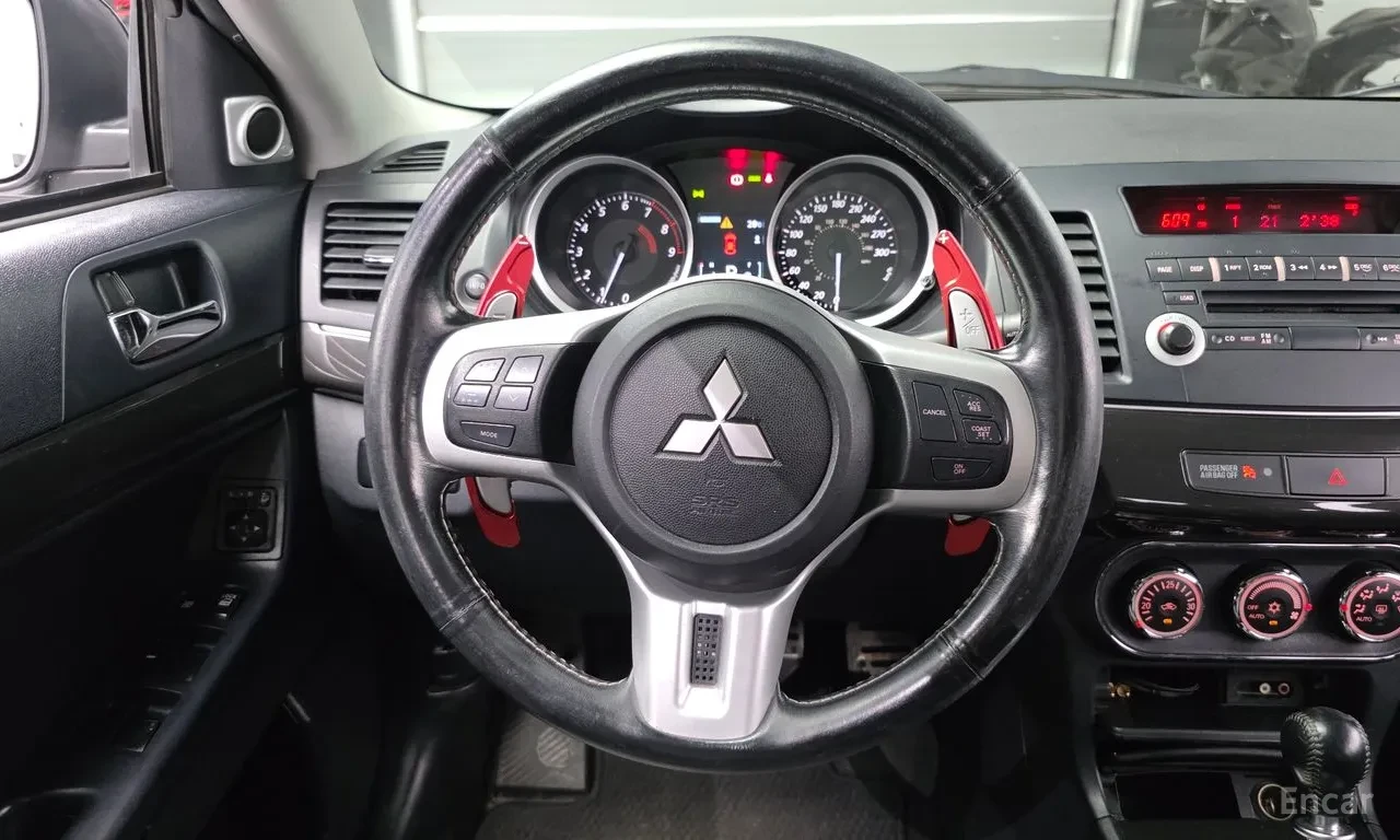 Mitsubishi Lancer EVOLUTION X 2.0 TURBO * TC-SST * S-AWC , снимка 5 - Автомобили и джипове - 55437586
