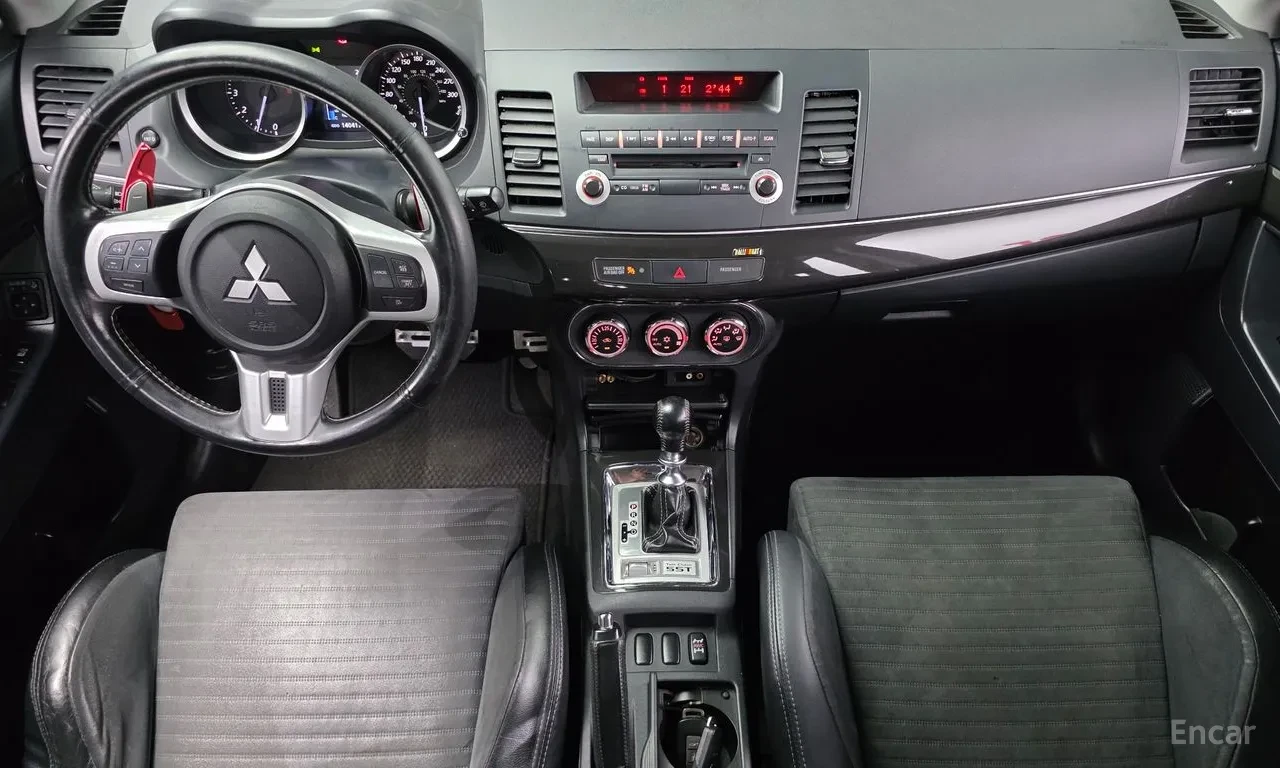 Mitsubishi Lancer EVOLUTION X 2.0 TURBO * TC-SST * S-AWC , снимка 4 - Автомобили и джипове - 55437586