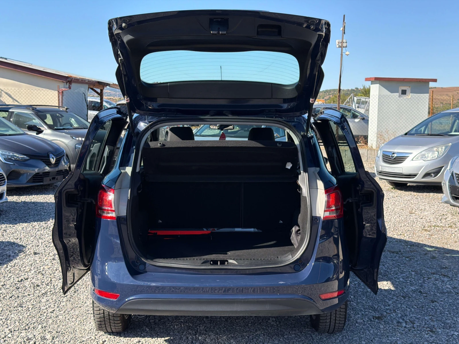 Ford B-Max 1.4i GPL Регистриран / Реални КМ / Без Ръжда, снимка 10 - Автомобили и джипове - 56325409