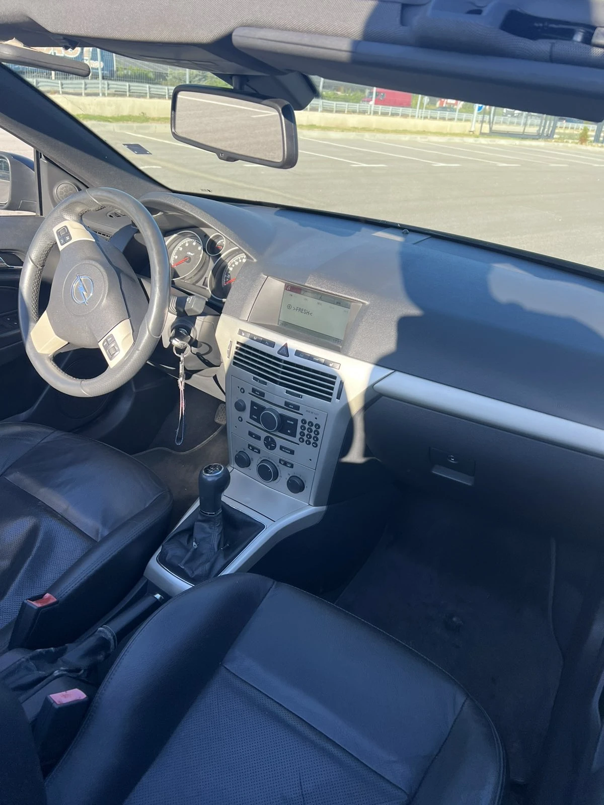 Opel Astra 2.0T, снимка 8 - Автомобили и джипове - 56370574
