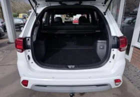 Mitsubishi Outlander Plug in Hybrid Full, снимка 10