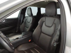 Volvo XC60  Plus Dark, снимка 9