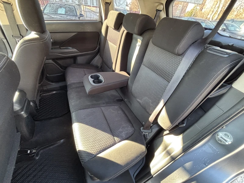Mitsubishi Outlander 2.2 - Дизел, снимка 13 - Автомобили и джипове - 52845827