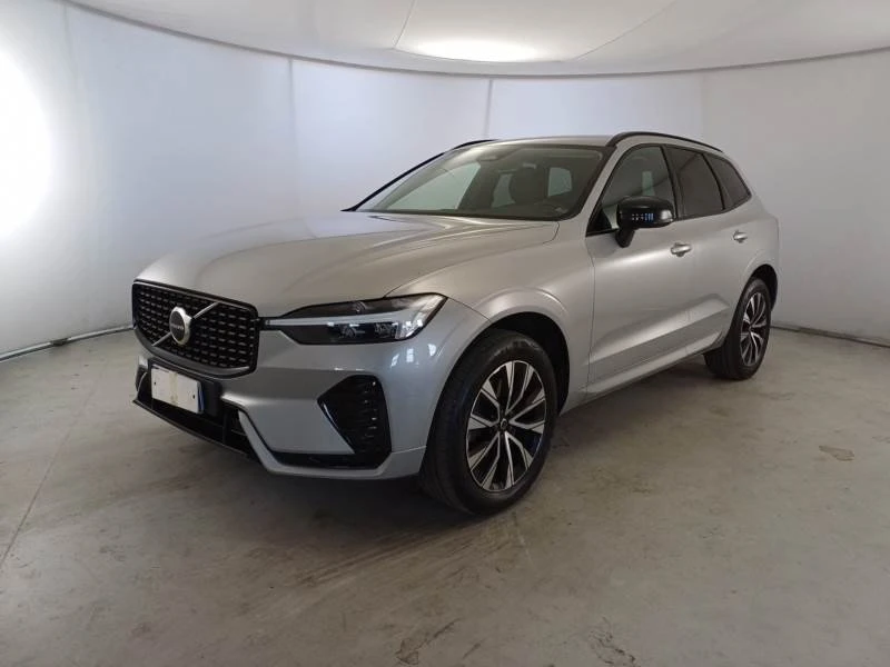 Volvo XC60  Plus Dark, снимка 2 - Автомобили и джипове - 54617971