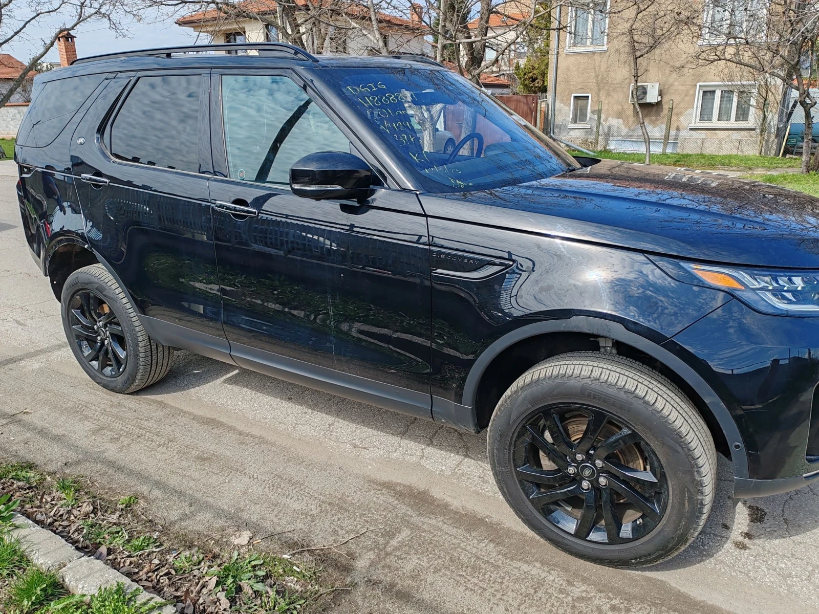 Land Rover Discovery 3.0 - изображение 2