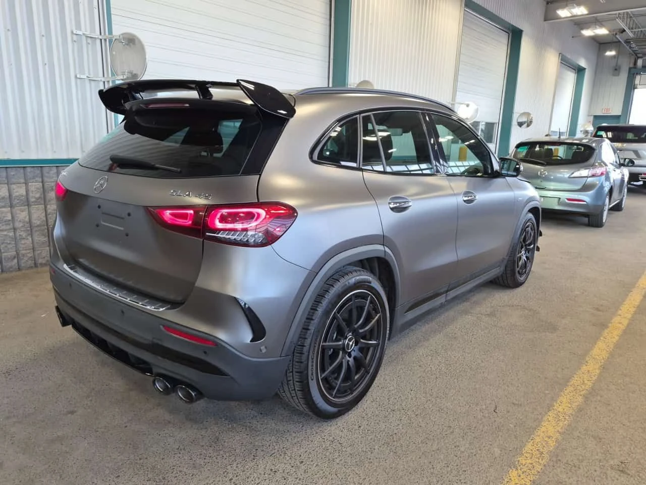 Mercedes-Benz GLA 45 AMG 4MATIC * 360 КАМЕРА* ПАНОРАМА* AERO PACK* , снимка 3 - Автомобили и джипове - 55206306