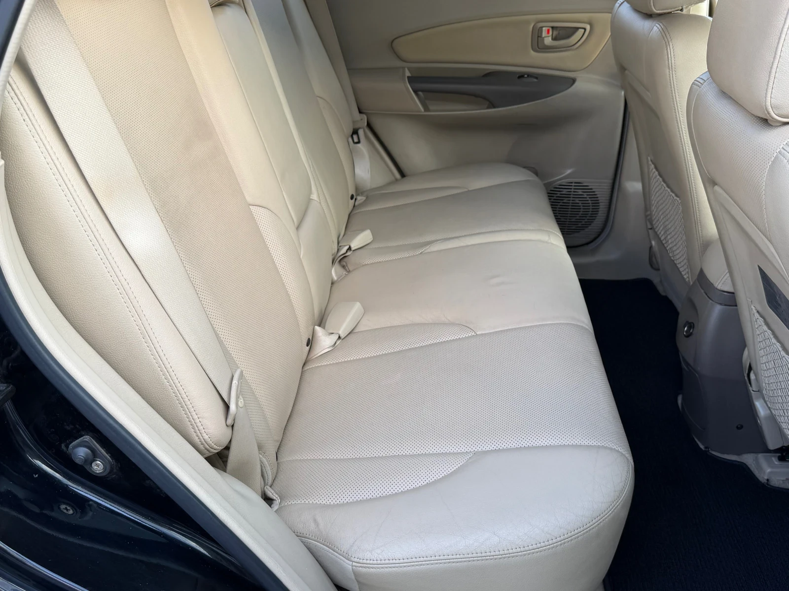 Hyundai Tucson Benzin , снимка 13 - Автомобили и джипове - 55436721