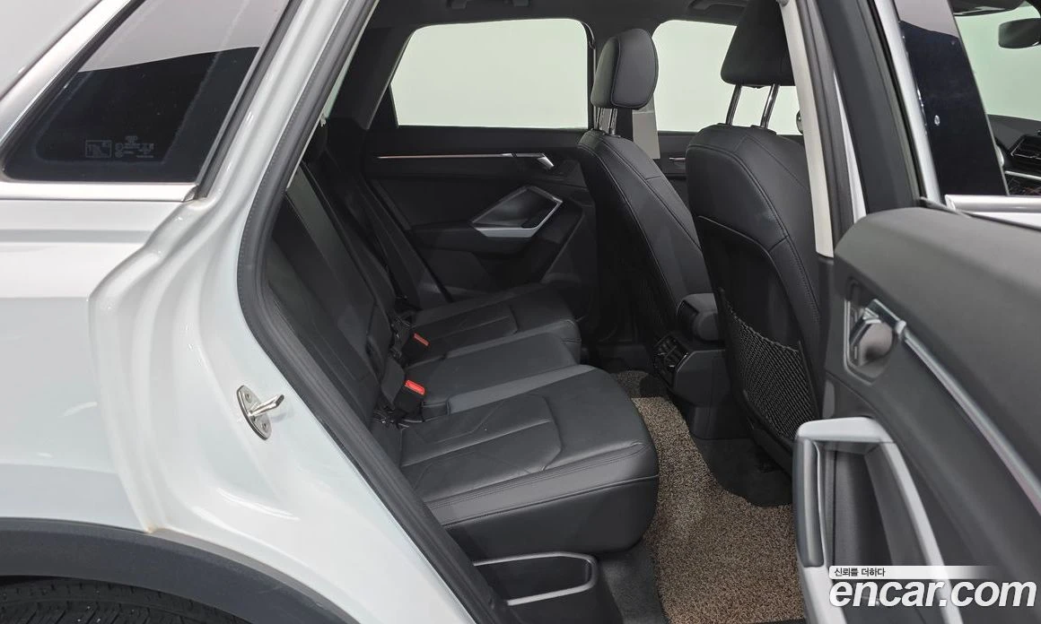 Audi Q3 35 TDI, снимка 11 - Автомобили и джипове - 55676679