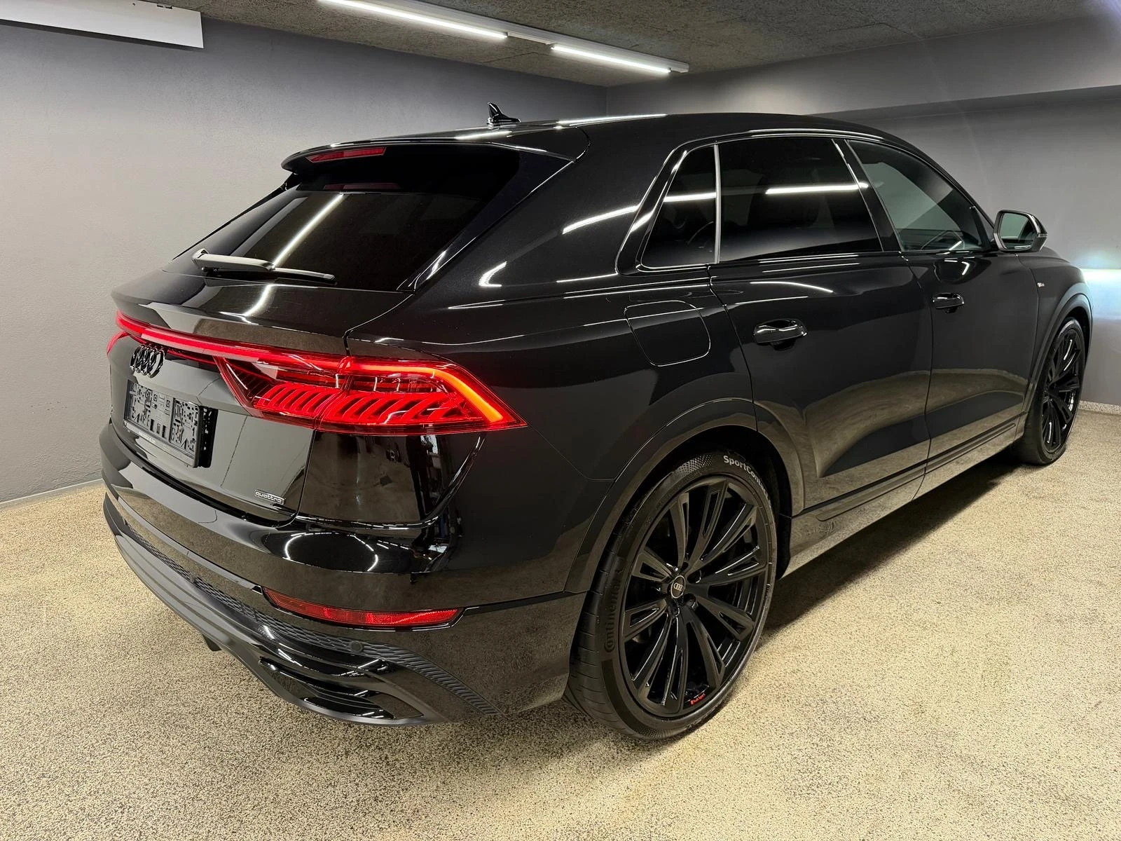 Audi Q8 50TDI S-Line* Quattro* Matrix* Air.m* B&O* Garanti, снимка 4 - Автомобили и джипове - 55847892