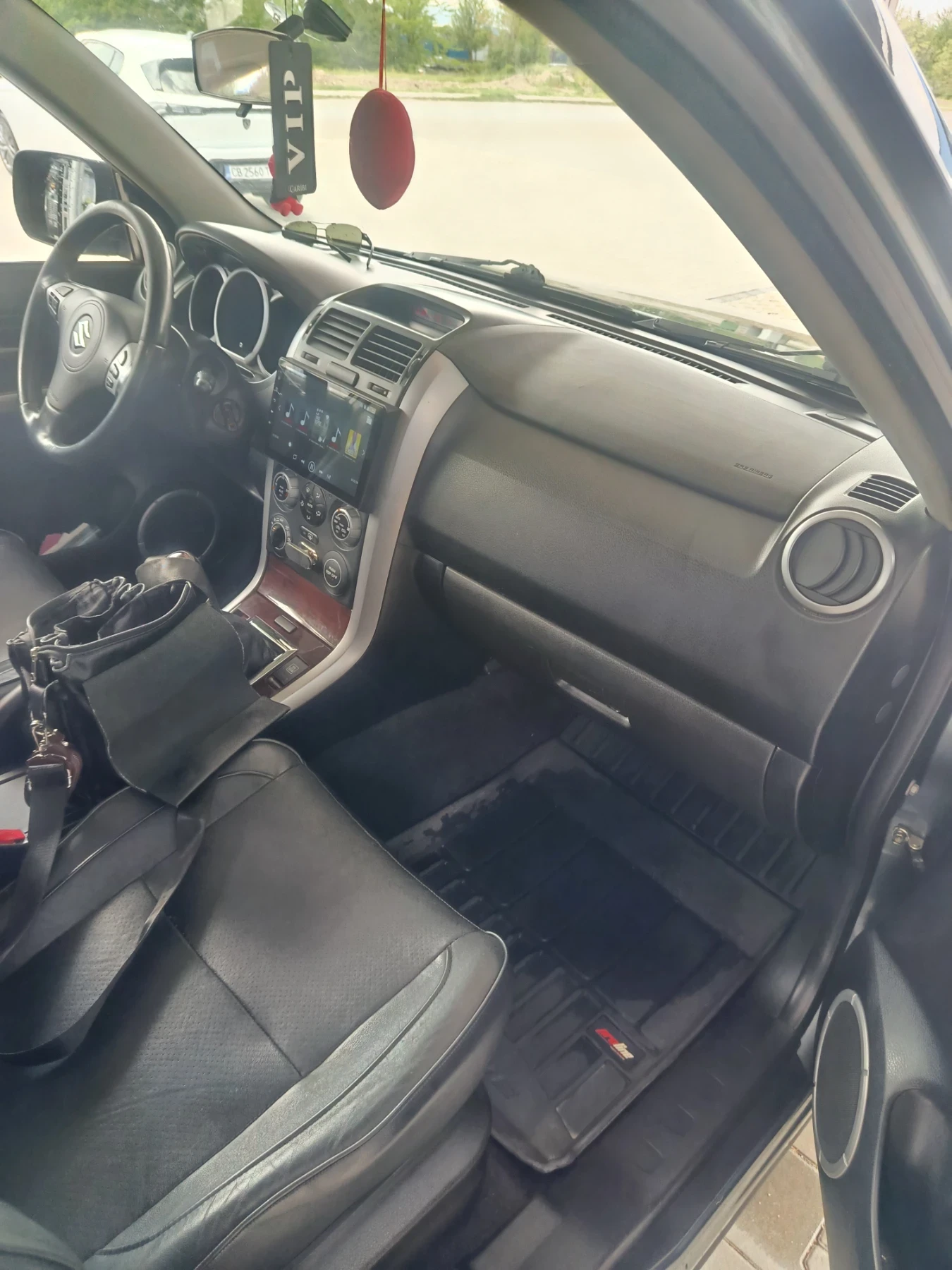 Suzuki Grand vitara 1.9, снимка 4 - Автомобили и джипове - 56479006