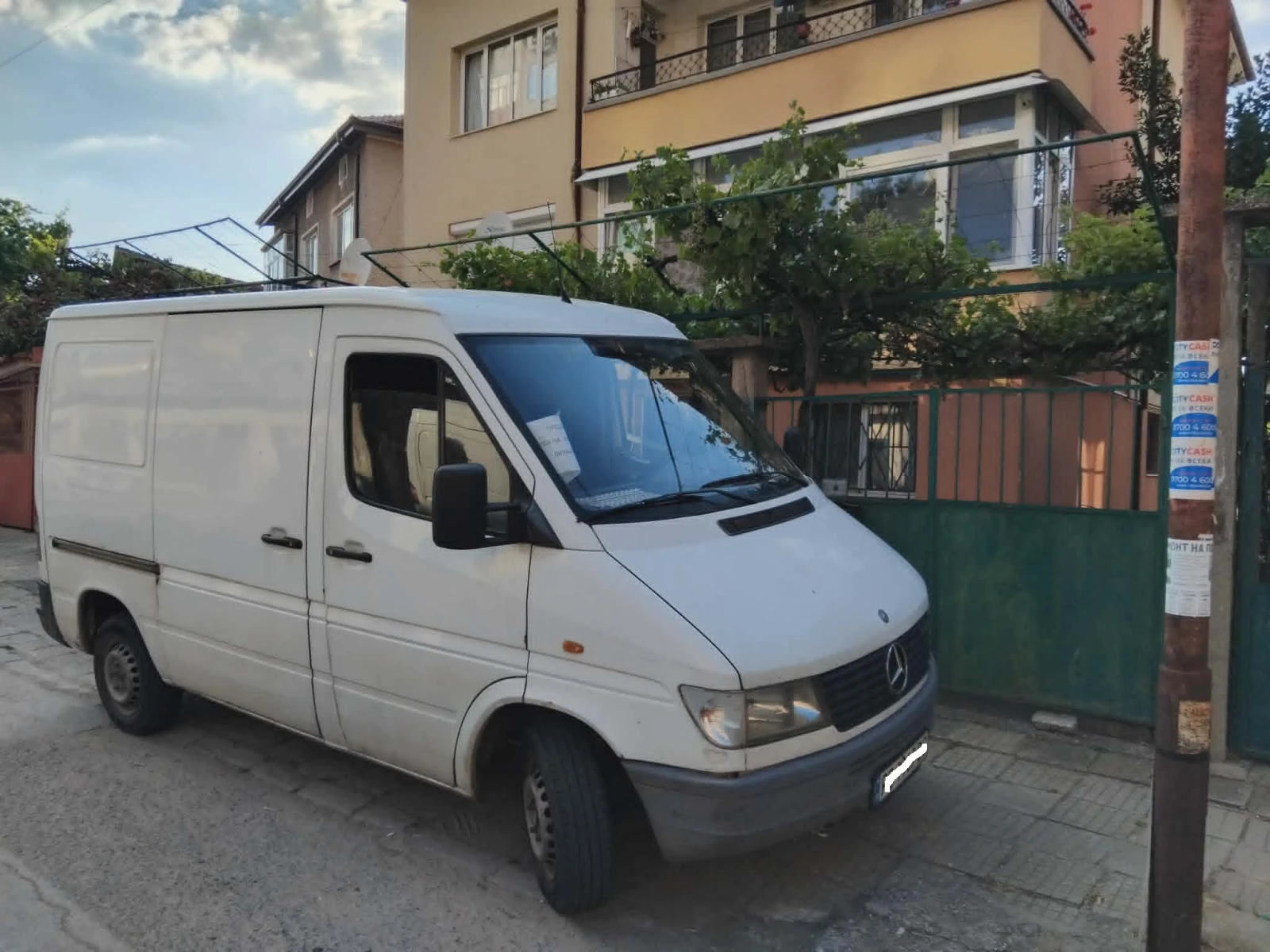 Mercedes-Benz Sprinter 208