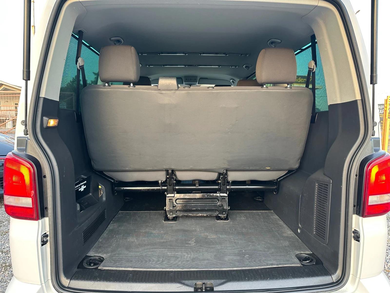 VW Caravelle 2.0TDI 4MOTION, снимка 5 - Бусове и автобуси - 55425728