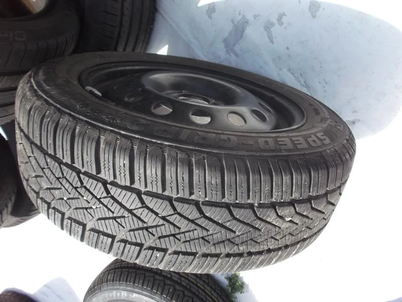 Гуми Зимни 185/60R15, снимка 3 - Гуми и джанти - 14989529