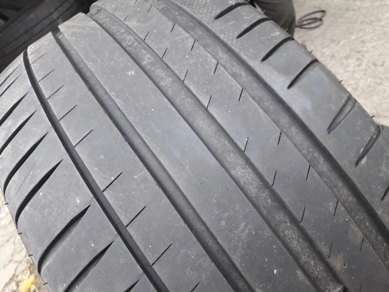 Гуми Летни 245/40R18, снимка 2 - Гуми и джанти - 25405876