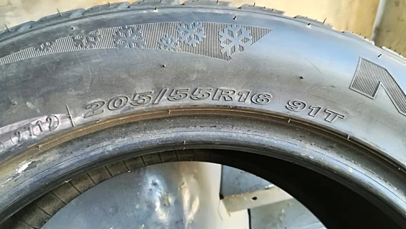 Гуми Зимни 205/55R16, снимка 5 - Гуми и джанти - 25608604