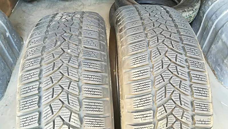 Гуми Зимни 205/55R16, снимка 1 - Гуми и джанти - 25608604