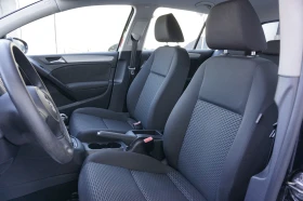 VW Golf 6/1.6TDI/R-Line/Навигация - 5600 € / 10952.65 лв. - 31754614 6