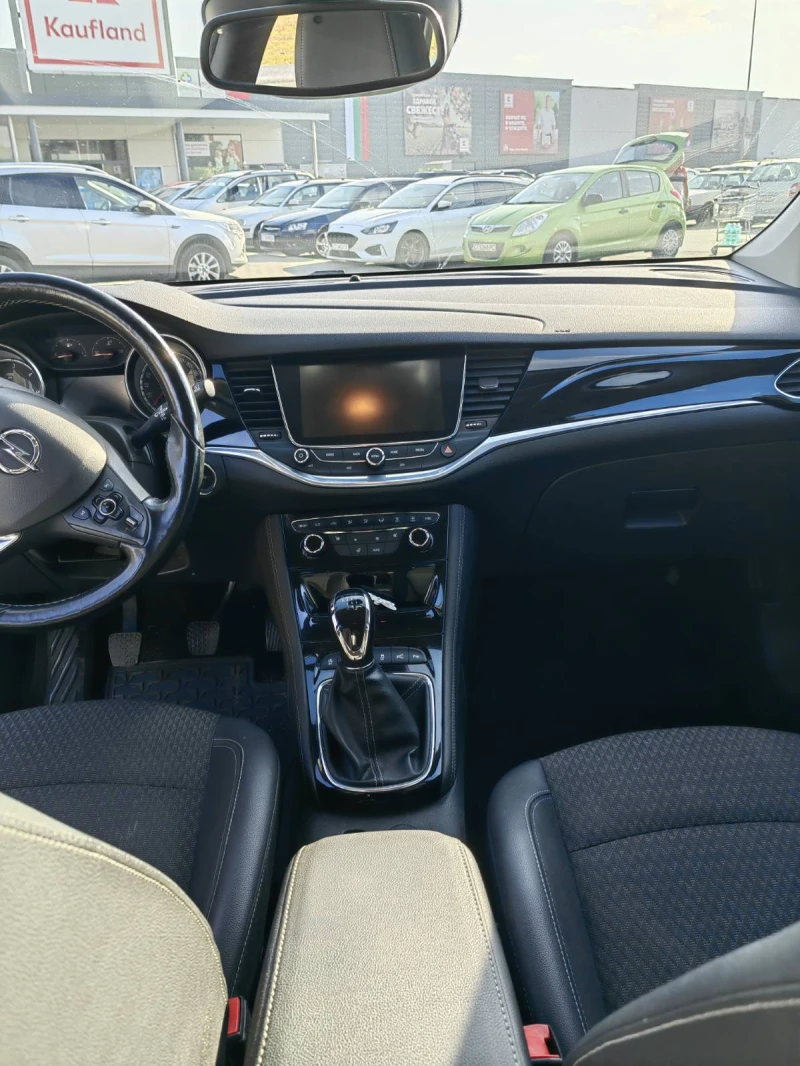 Opel Astra 1.6 CDTI, снимка 17 - Автомобили и джипове - 47240146