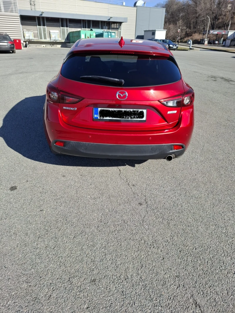 Mazda 3 1.5, снимка 2 - Автомобили и джипове - 48916035