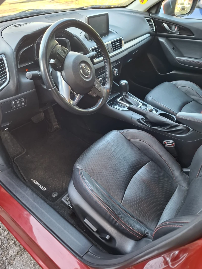 Mazda 3 1.5, снимка 6 - Автомобили и джипове - 48916035