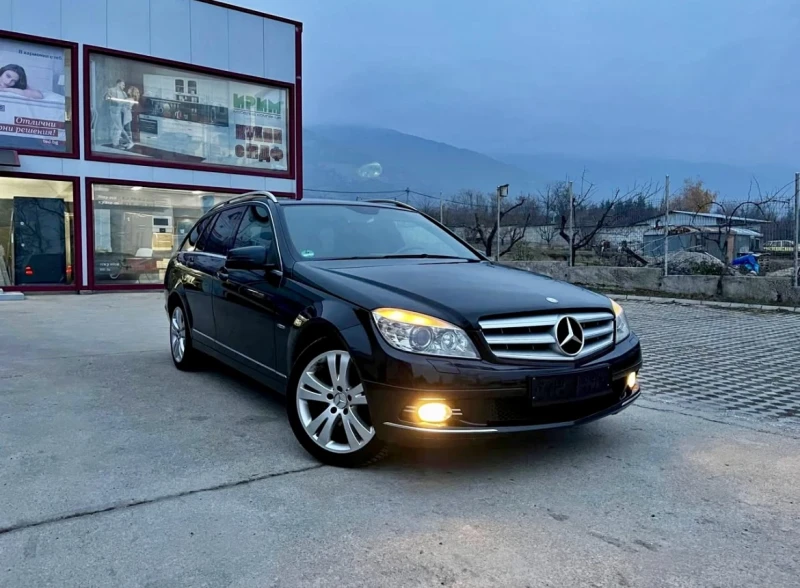 Mercedes-Benz C 220, снимка 1 - Автомобили и джипове - 49590744