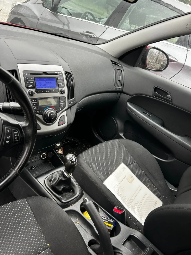 Hyundai I30 1.6CRDi * FACELIFT* ТЕМПОМАТ* 6 СКОРОСТИ* , снимка 5 - Автомобили и джипове - 52681566