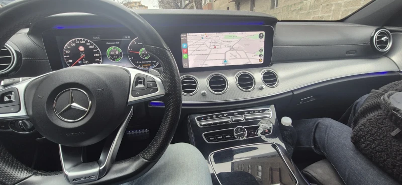 Mercedes-Benz E 220, снимка 7 - Автомобили и джипове - 53001894