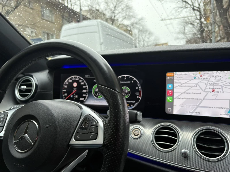 Mercedes-Benz E 220, снимка 9 - Автомобили и джипове - 53001894