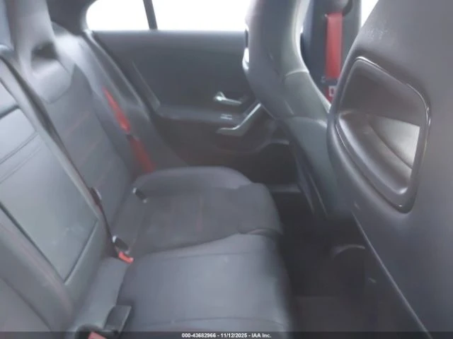 Mercedes-Benz A 35 4MATIC CARFAX АВТО КРЕДИТ , снимка 7 - Автомобили и джипове - 52737628