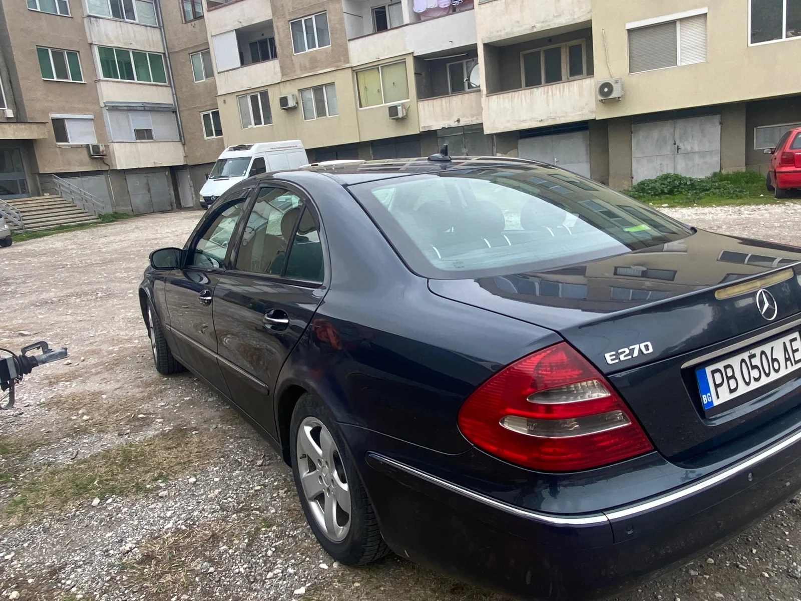 Mercedes-Benz E 270 2.7 CDI - изображение 4