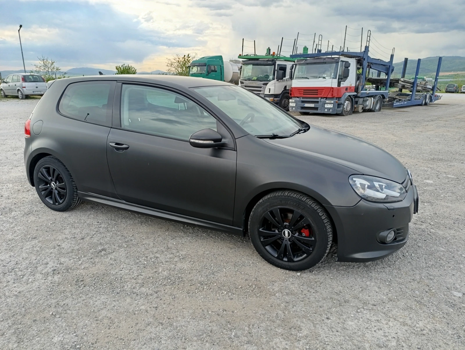 VW Golf 1, 6 дизел МАТ ГРАФИТ - изображение 3