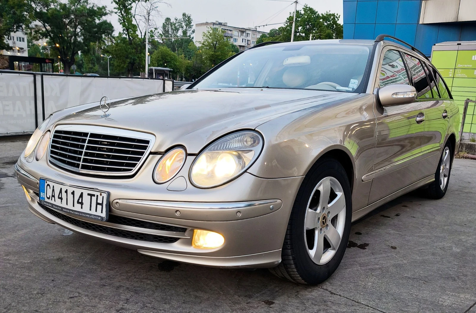 Mercedes-Benz E 220 Avantgarde  - изображение 2