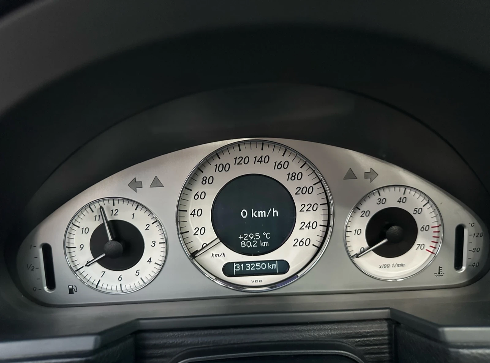 Mercedes-Benz E 500 W211 AMG OPTIC - изображение 9