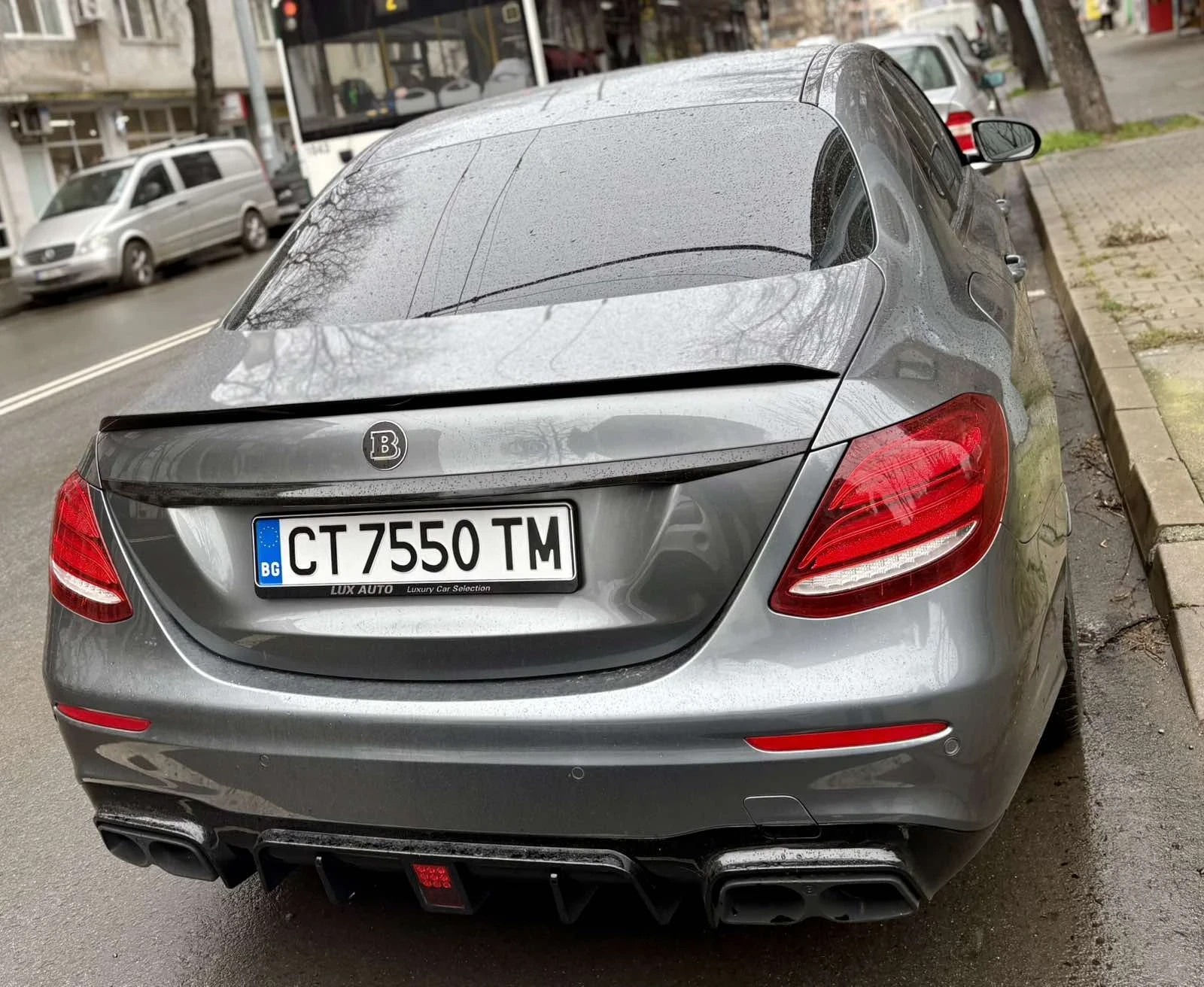 Mercedes-Benz E 220  - изображение 3