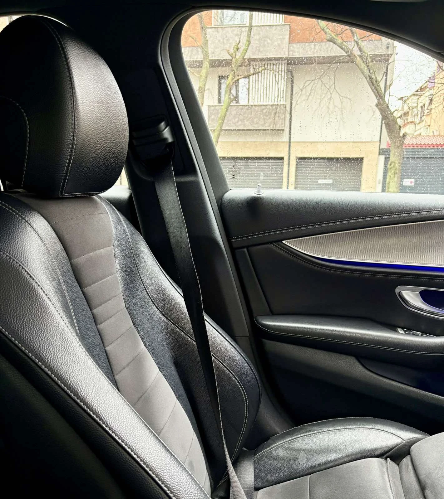 Mercedes-Benz E 220  - изображение 6