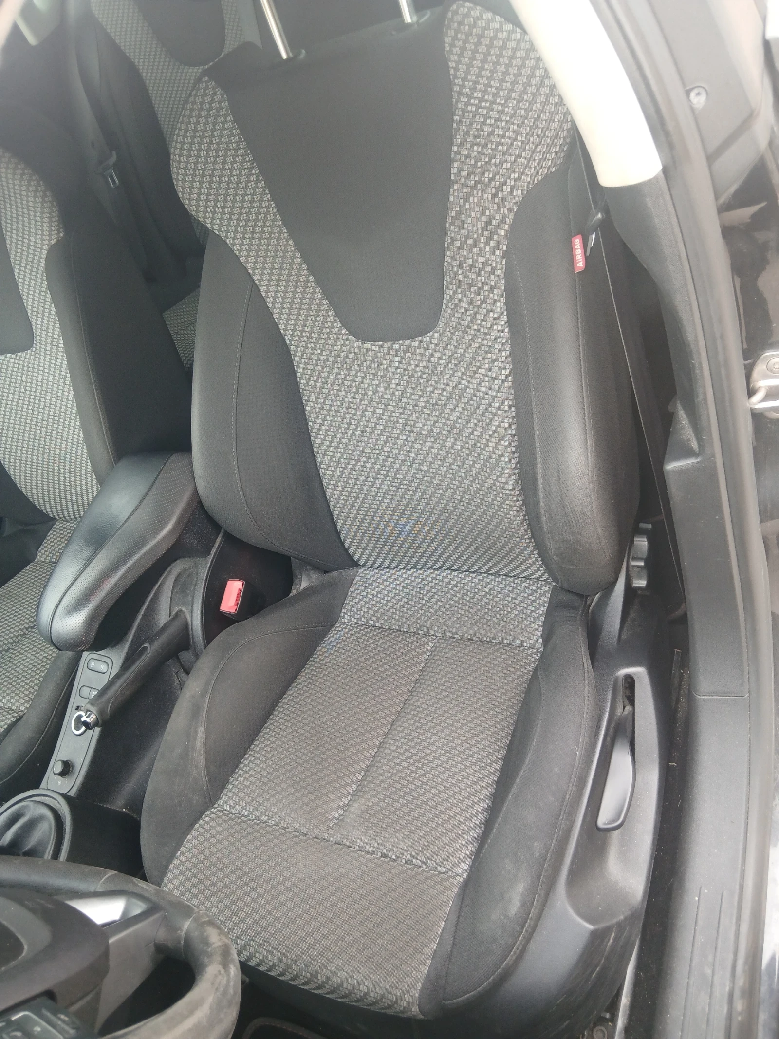 Seat Leon 1.2тси, снимка 6 - Автомобили и джипове - 53915917