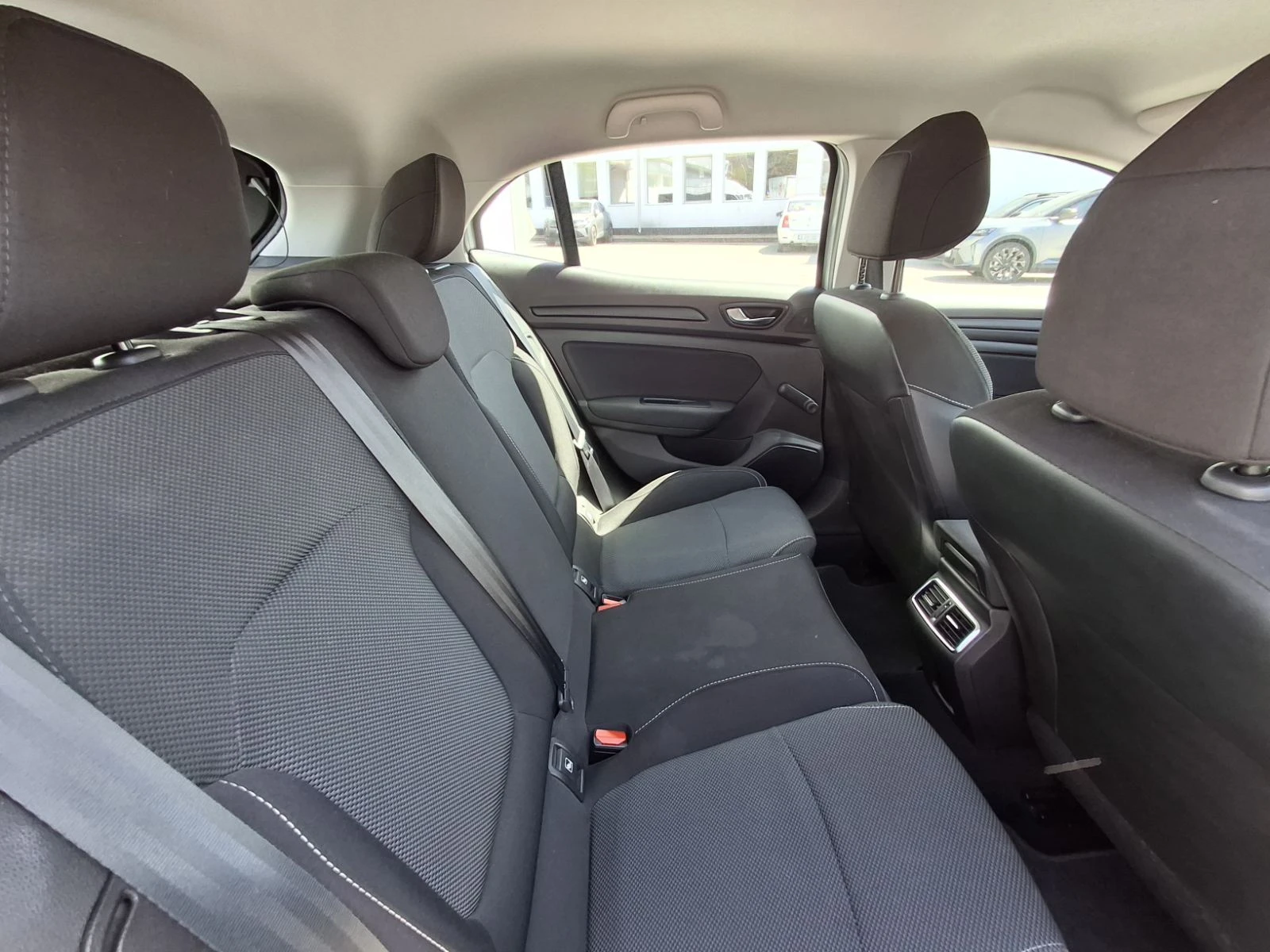 Renault Megane Blue dCi 95 Stop&Start BVM6, снимка 16 - Автомобили и джипове - 54256206