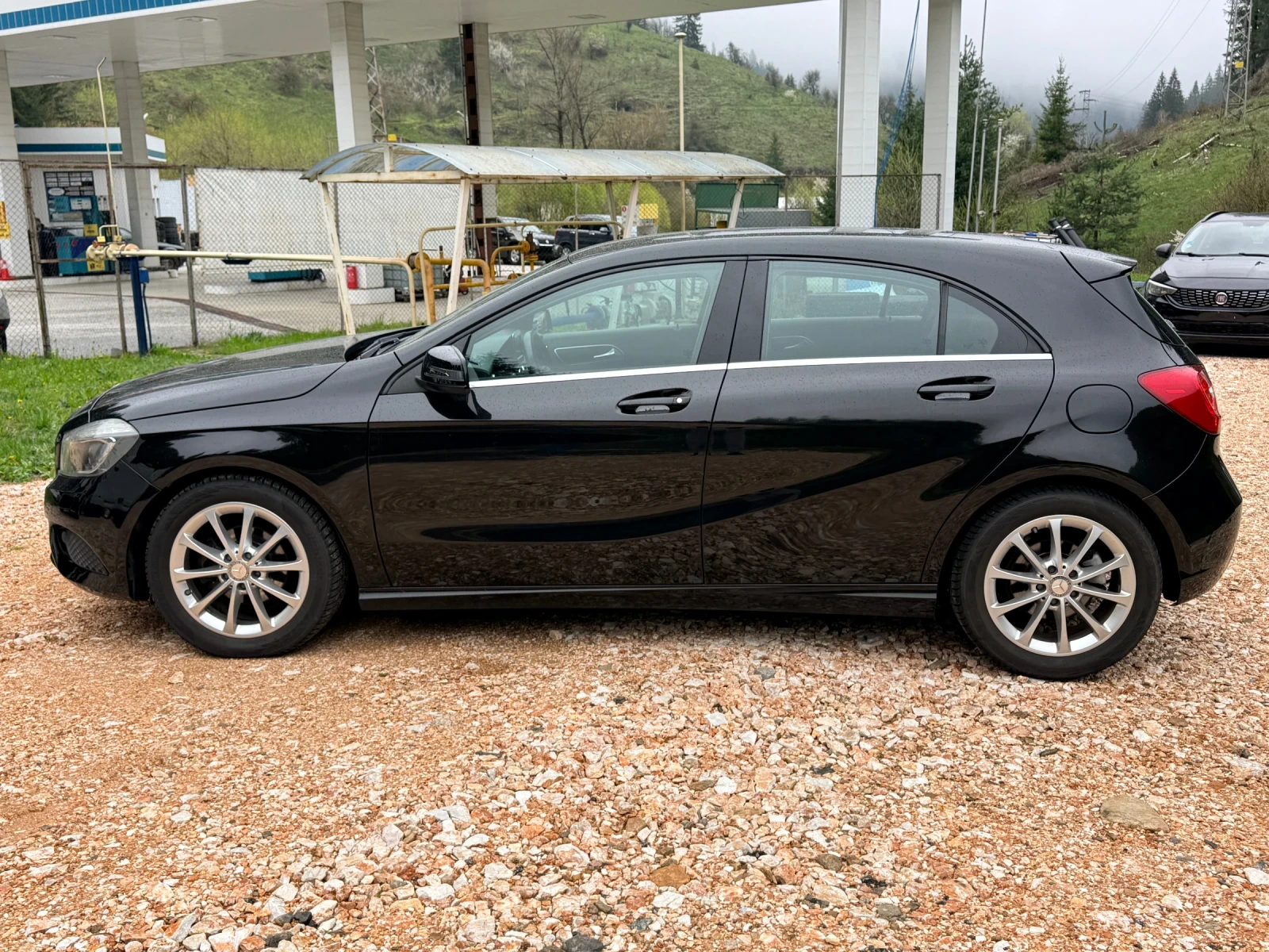 Mercedes-Benz A 180 КОЖА* LED+ Xenon* НАВИ* 2КЛЮЧА* , снимка 5 - Автомобили и джипове - 54384120