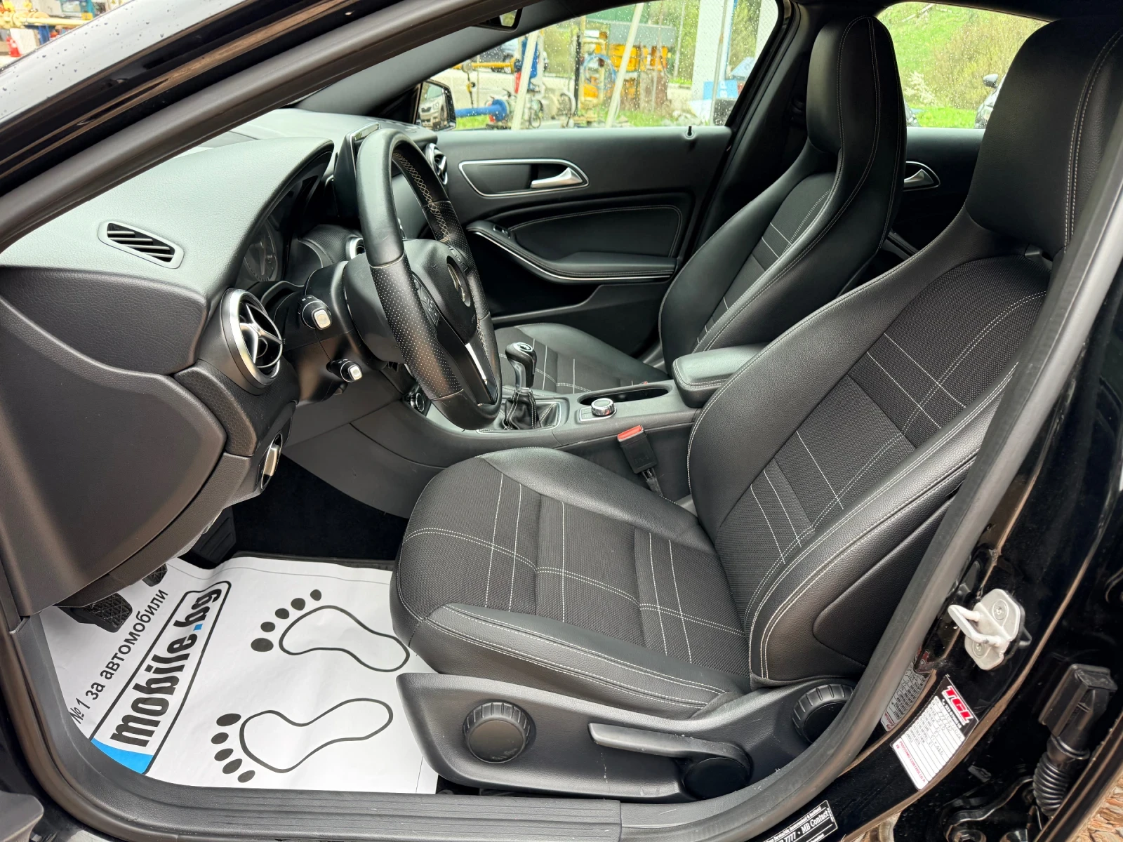 Mercedes-Benz A 180 КОЖА* LED+ Xenon* НАВИ* 2КЛЮЧА* , снимка 7 - Автомобили и джипове - 54384120