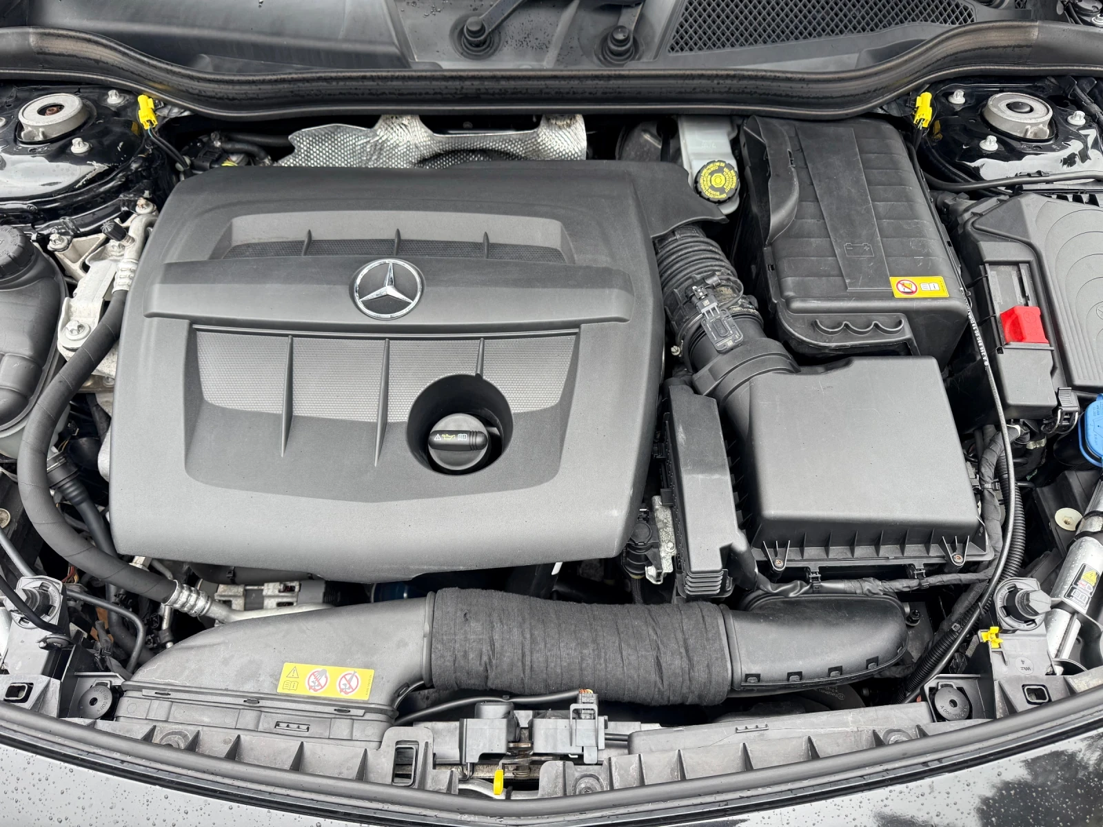 Mercedes-Benz A 180 КОЖА* LED+ Xenon* НАВИ* 2КЛЮЧА* , снимка 17 - Автомобили и джипове - 54384120