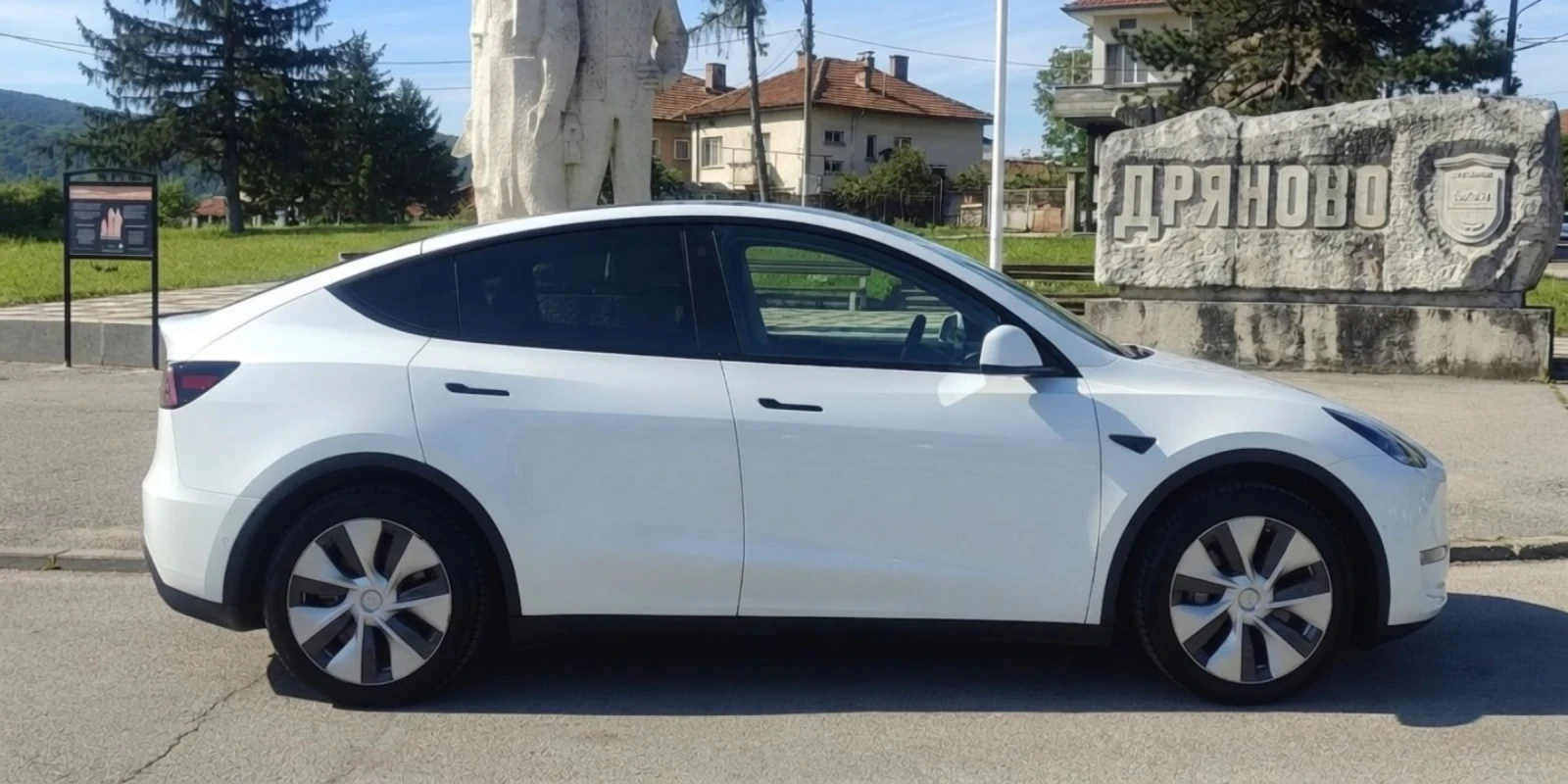 Tesla Model Y LR Dual motor/AWD/514hp/ЕВРОПА, снимка 3 - Автомобили и джипове - 54663122