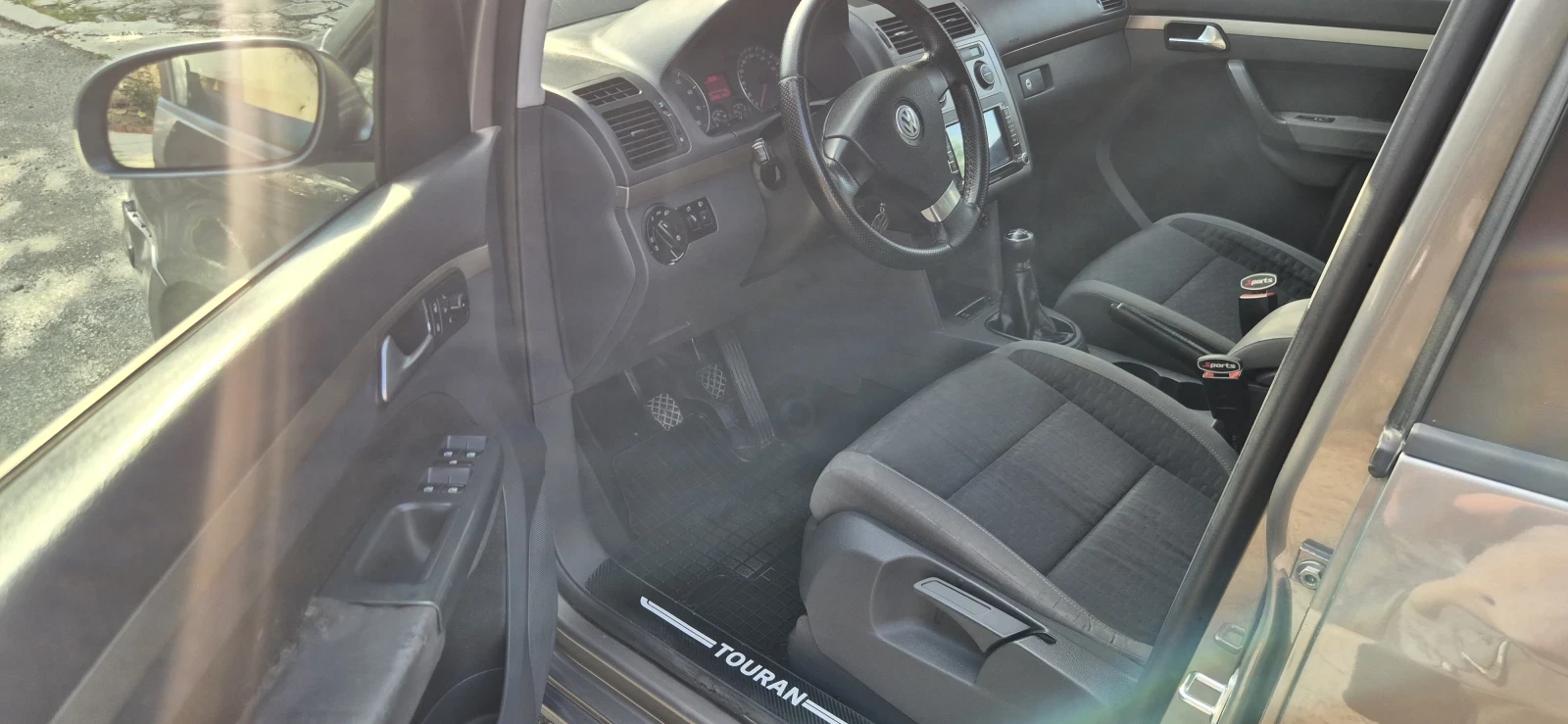 VW Touran 2.0 метан, снимка 11 - Автомобили и джипове - 54853757