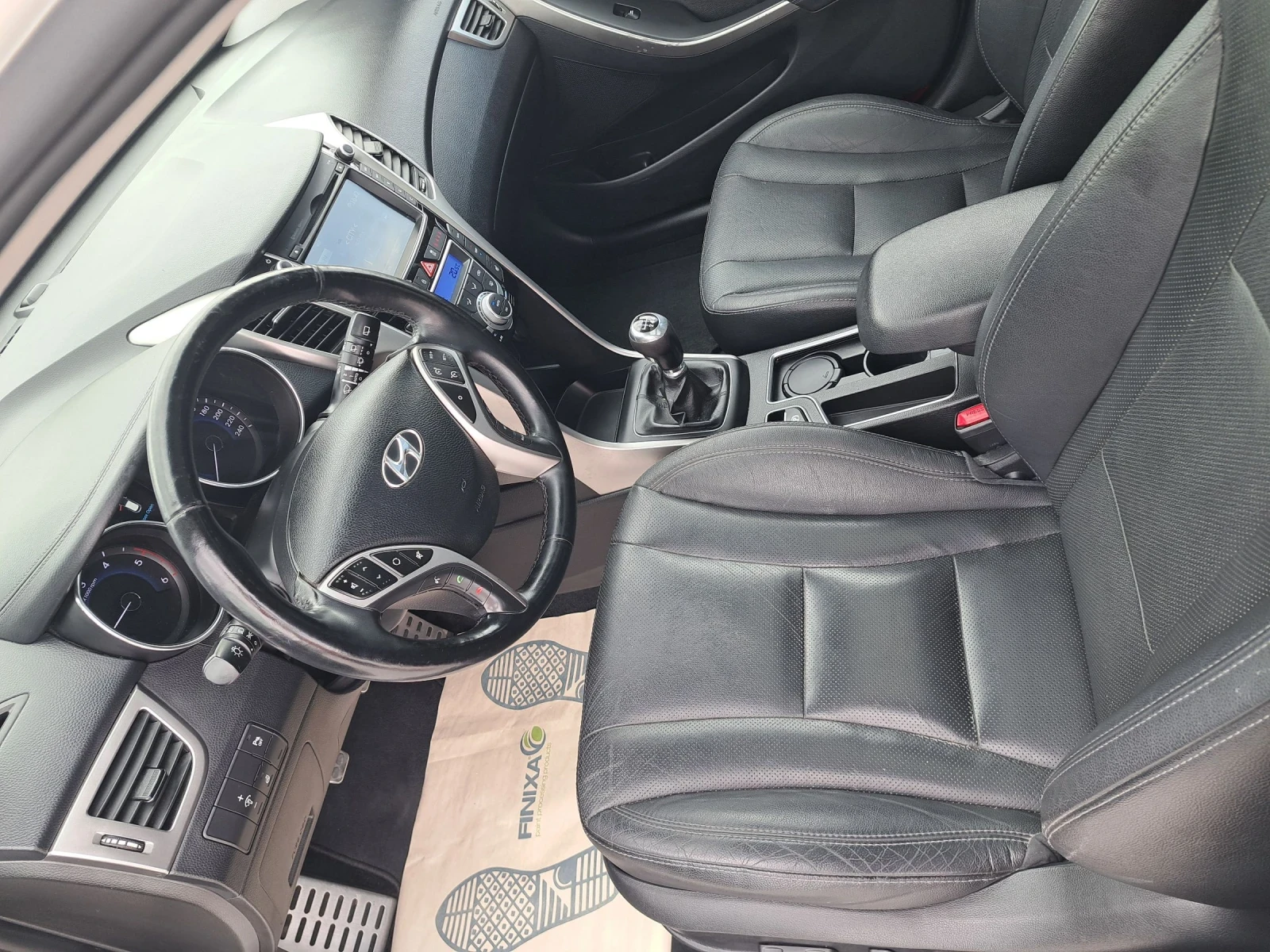 Hyundai I30 1.6 FULL PREMIUM , снимка 7 - Автомобили и джипове - 54996686