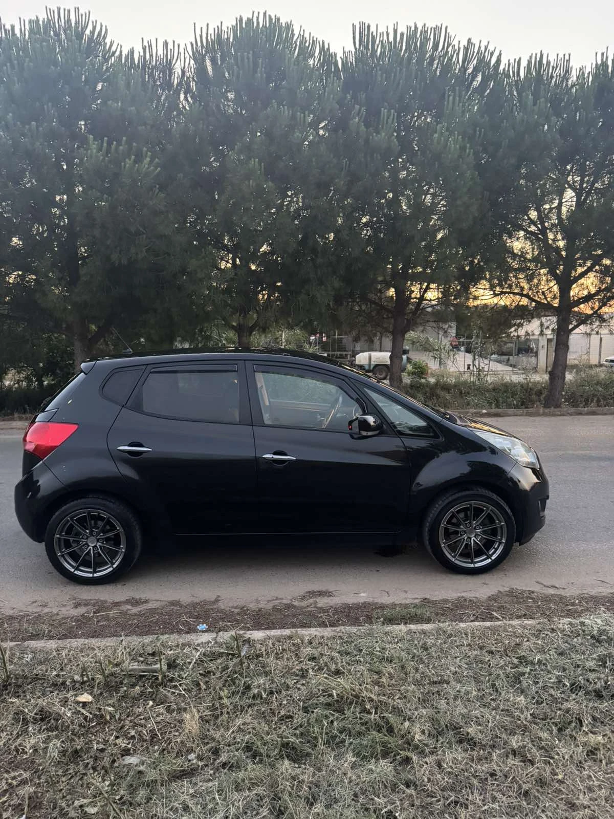 Kia Venga 1.6 CRDI, снимка 3 - Автомобили и джипове - 55053266